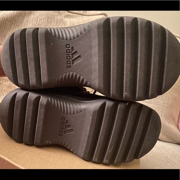 Yeezy Desert Boots (oil) - Picture 5 of 5